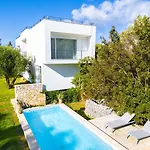 Villa Voukithro