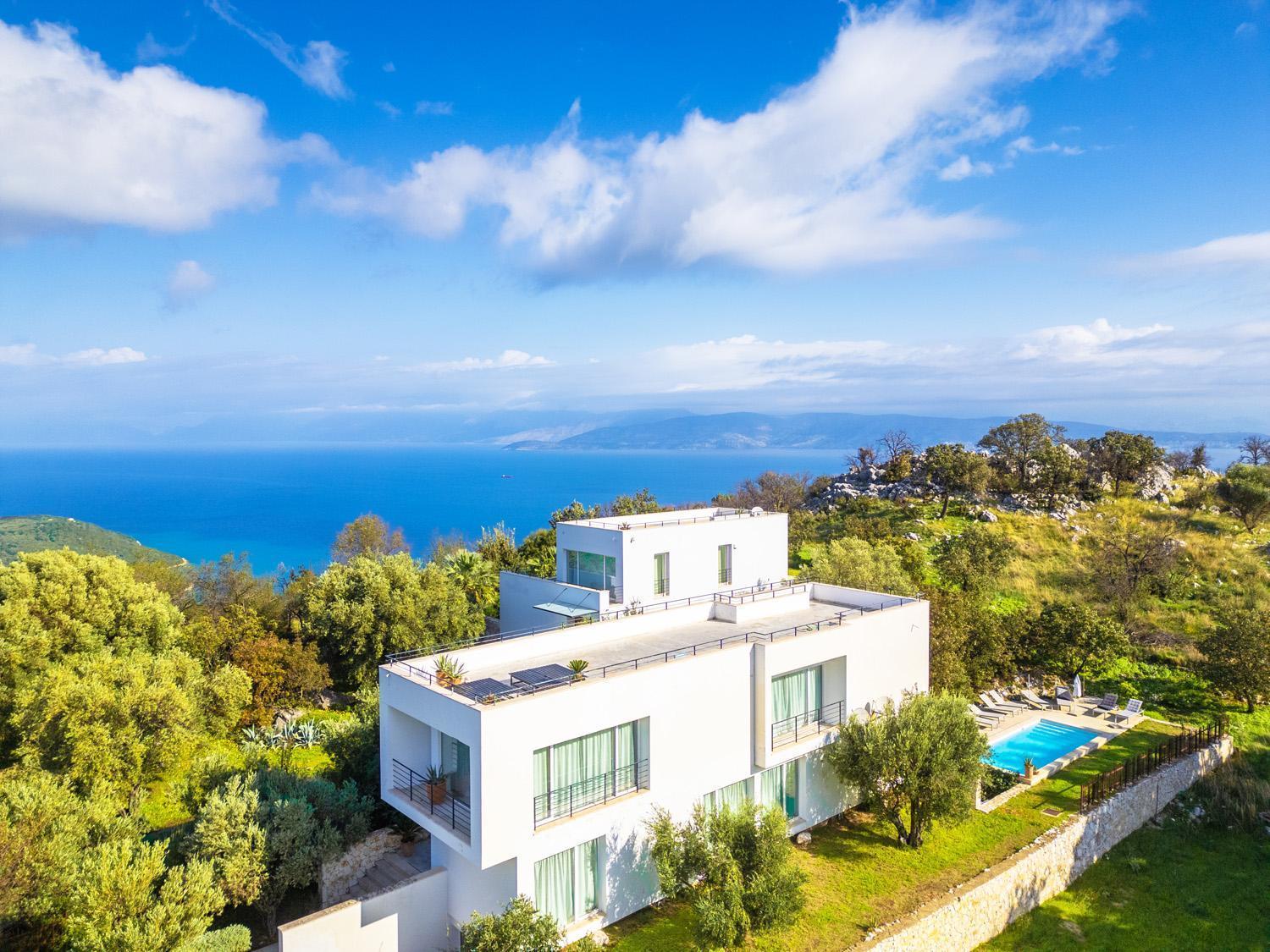 Voukithro Villa